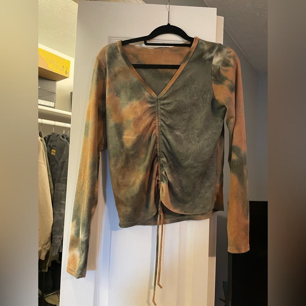 fashion nova large long sleeve ruched olive tie-dye shirt